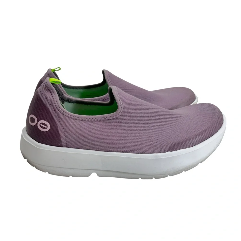 OOFOS OOmg eeZee Low Shoe in Mauve